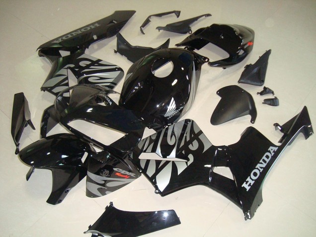 Carénage Honda CBR 600 RR 2005-2006 - Noir Blanc Flamme Carénage Honda CBR 600 RR 2005-2006 - Noir Blanc Flamme
