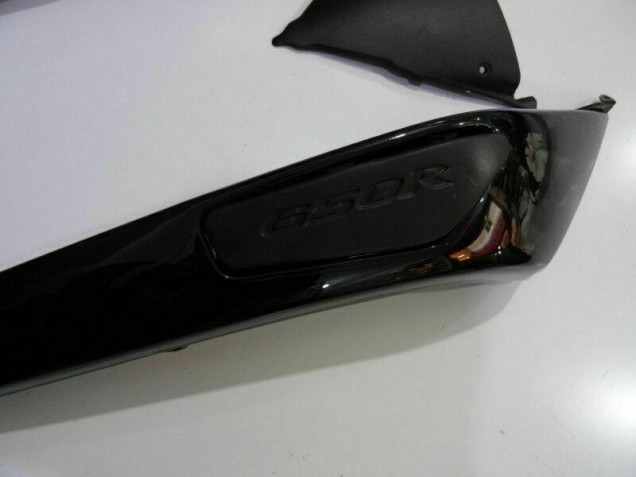 Carénage Kawasaki EX650 2009-2011 - Noir Carénage Kawasaki EX650 2009-2011 - Noir