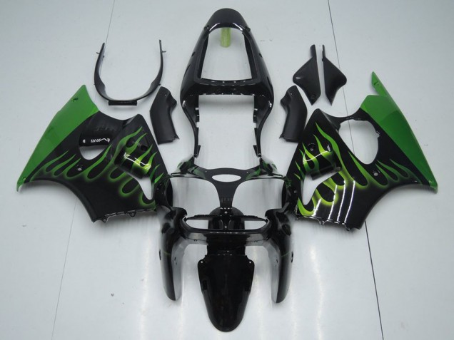 Carénage Kawasaki ZX6R 2000-2002 - Noir avec Vert Flamme Carénage Kawasaki ZX6R 2000-2002 - Noir avec Vert Flamme